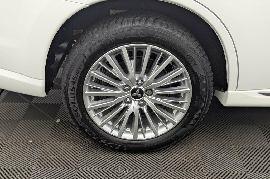 Mitsubishi Outlander 2.4 Phev Dynamic Estate White #52