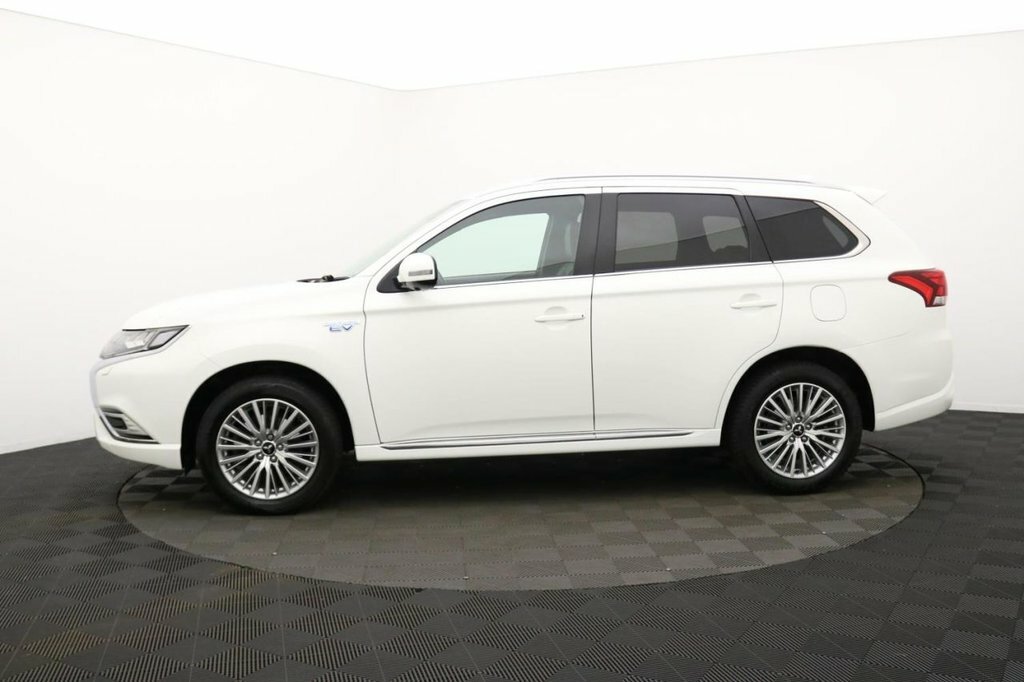 Mitsubishi Outlander 2.4 Phev Dynamic Estate White #7