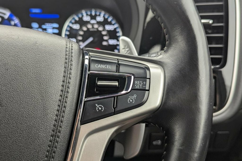 Mitsubishi Outlander 2.4 Phev Dynamic Estate White #33