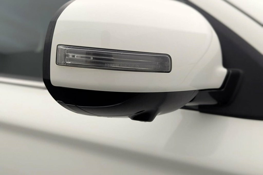 Mitsubishi Outlander 2.4 Phev Dynamic Estate White #38