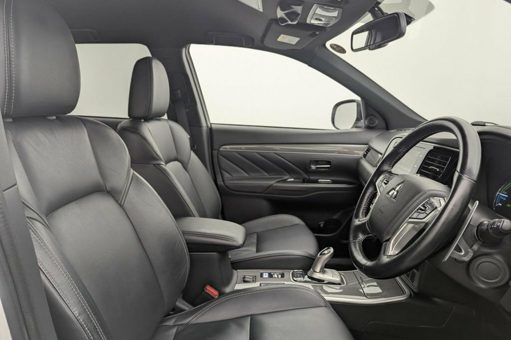 Mitsubishi Outlander 2.4L 4H White #3