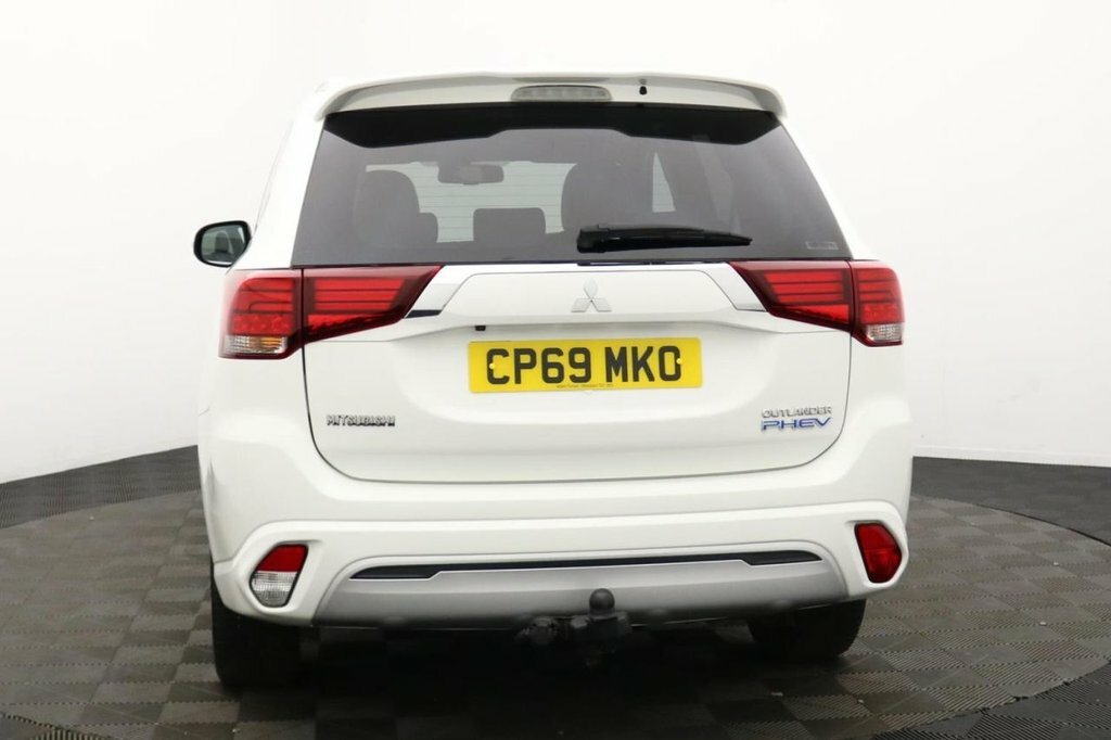 Mitsubishi Outlander 2.4L 4H White #5