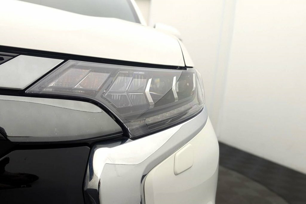 Mitsubishi Outlander 2.4 Phev Dynamic Estate White #43