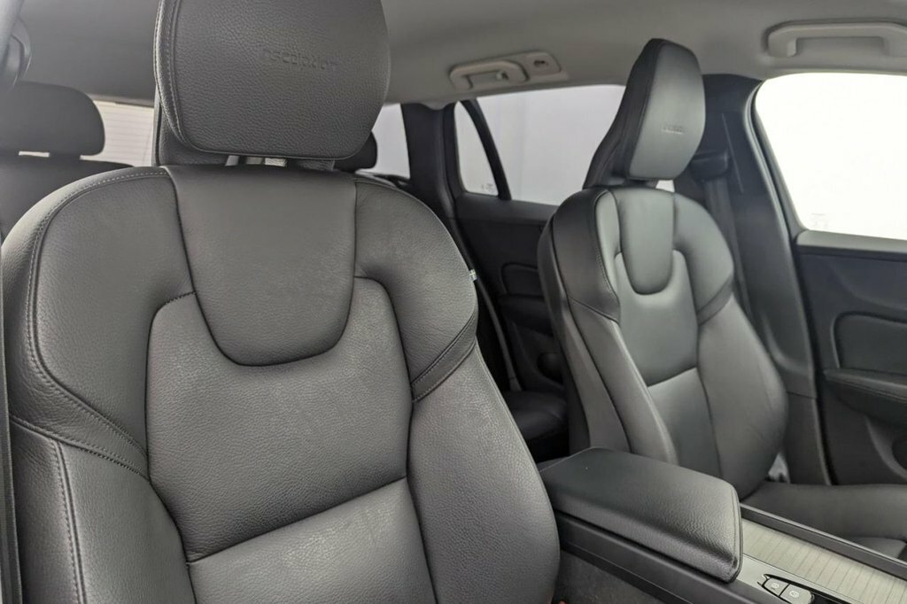 Volvo V60 D3 R-design Nav Ulez White #13