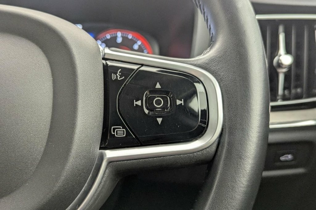 Volvo V60 D3 R-design Nav Ulez White #33