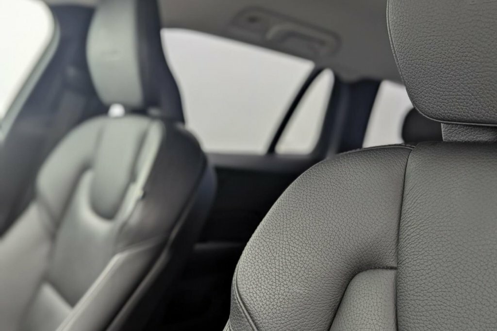 Volvo V60 D3 R-design Nav Ulez White #24