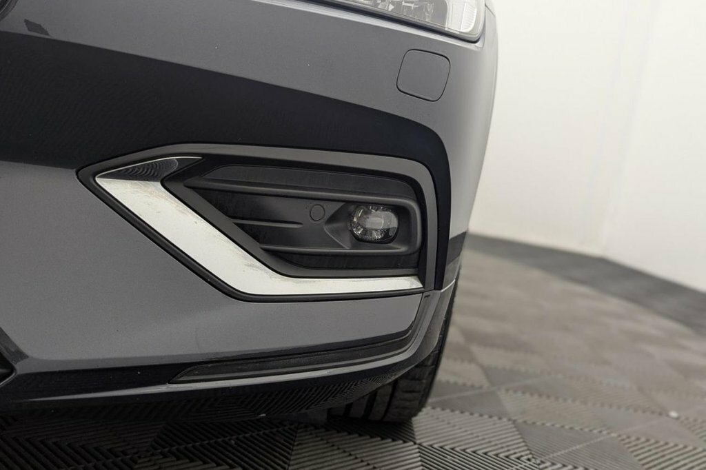 Volvo V60 D3 R-design Nav Ulez White #42
