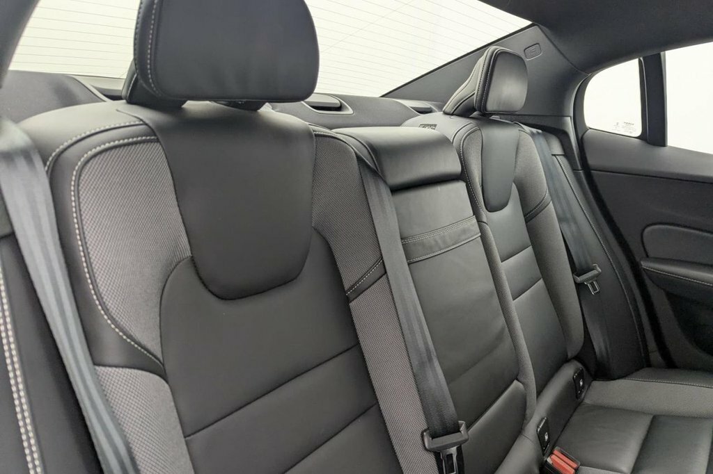 Volvo S60 B5 R-design Black #17