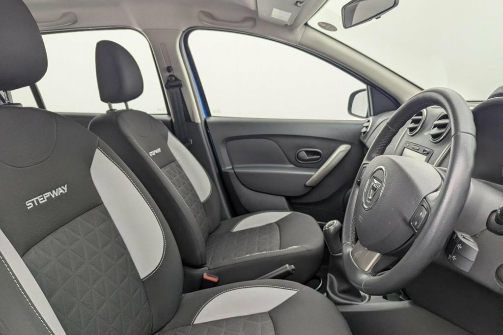 Dacia Sandero Stepway 1.5L Laureate Blue #3