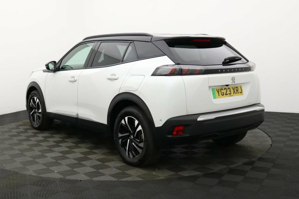 Peugeot e-2008 Suv White #6