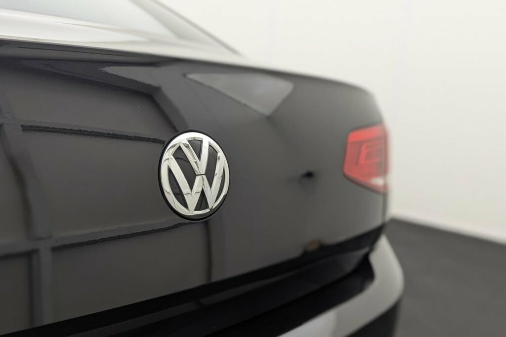 Volkswagen Passat Passat Gte Grey #41