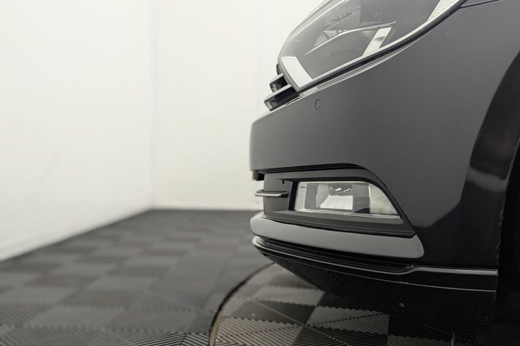 Volkswagen Passat Passat Gte Grey #39