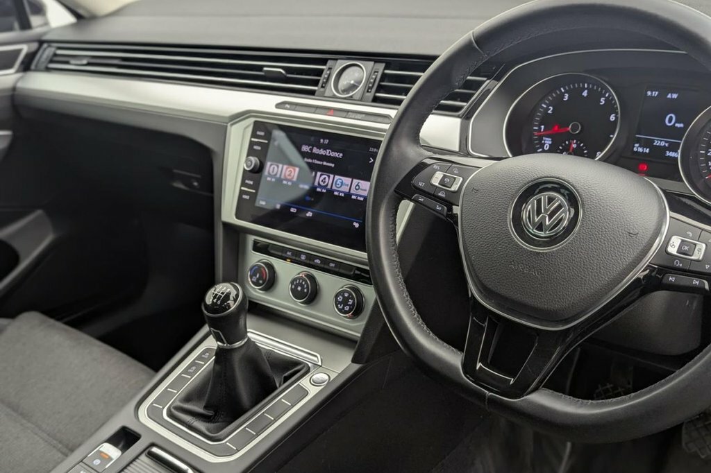 Volkswagen Passat Passat Gte Grey #31