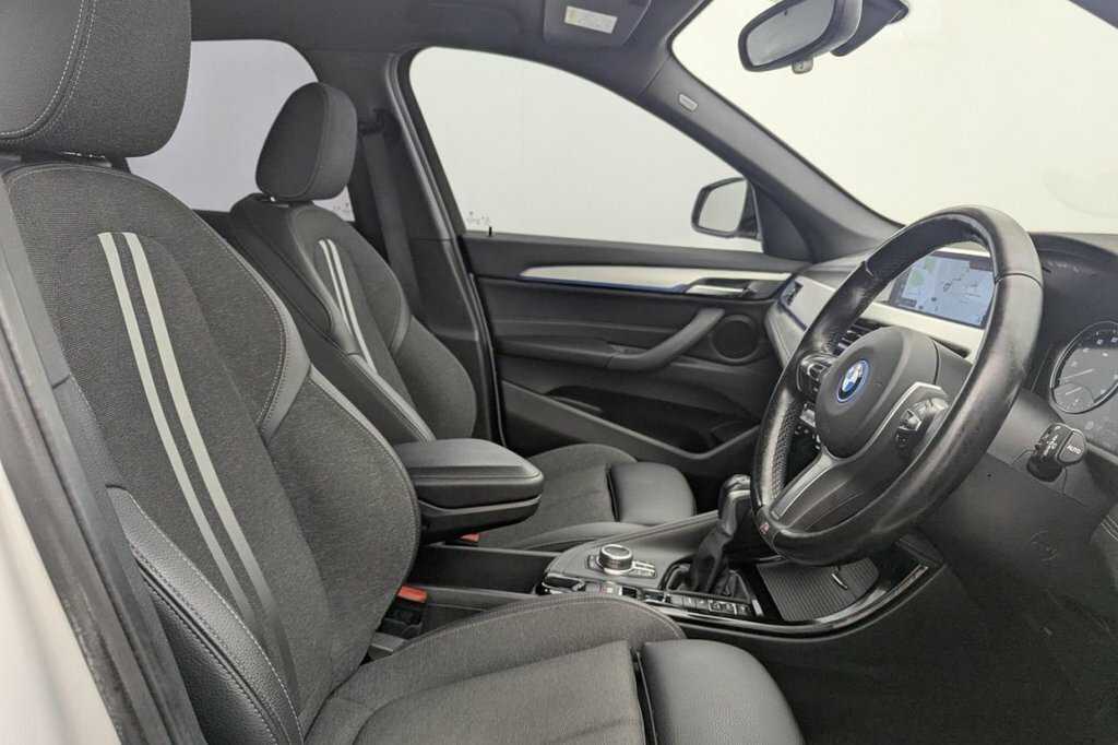 BMW X1 1.5L M Sport White #3
