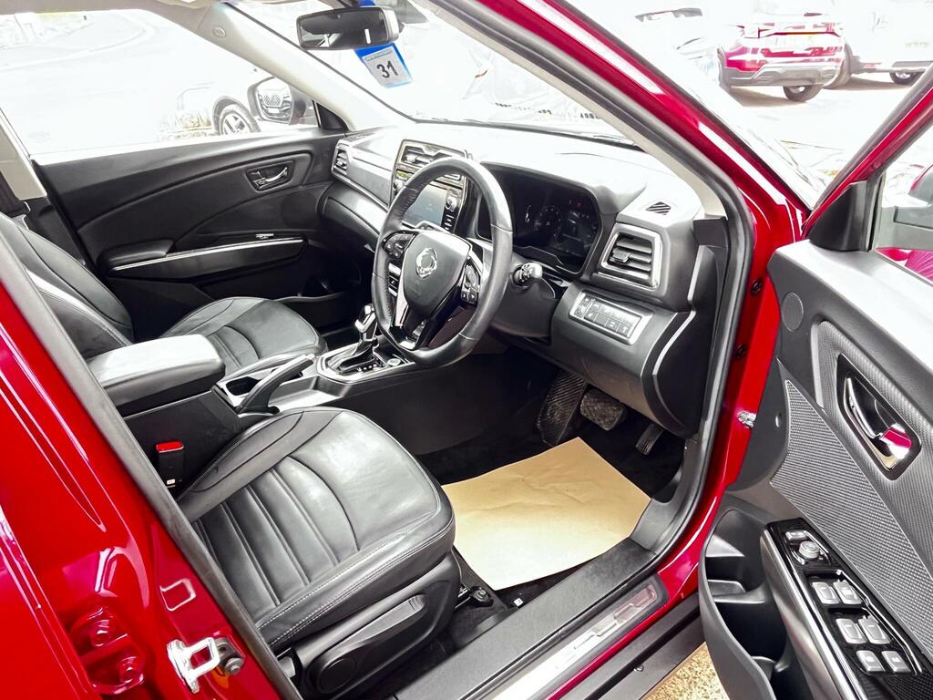 SsangYong Tivoli Hatchback Blue #12