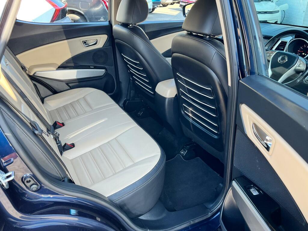 SsangYong Tivoli  White #12