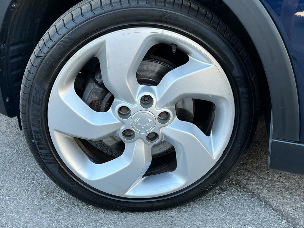 SsangYong Tivoli  White #20