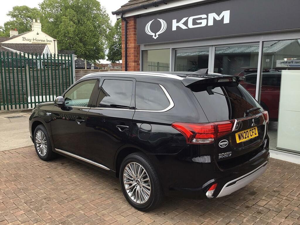 Mitsubishi Outlander 2.4H Twinmotor 13.8Kwh Exceed Suv Plug- Black #2