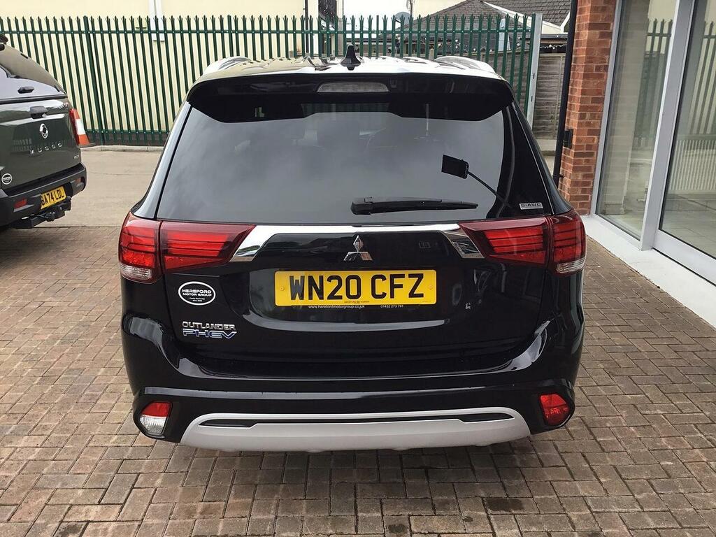 Mitsubishi Outlander 2.4H Twinmotor 13.8Kwh Exceed Suv Plug- Black #3