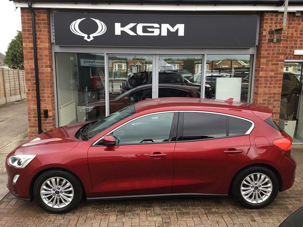 Ford Focus 1.5 Ecoblue Titanium Hatchback E Red