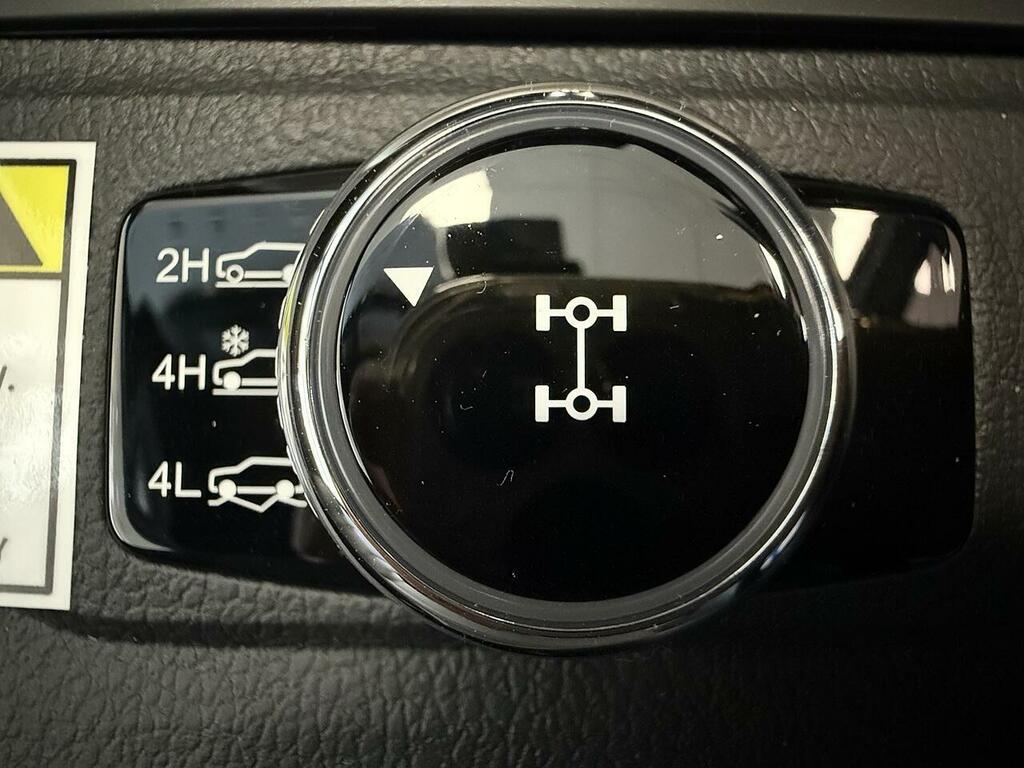 SsangYong Musso 2.2 Saracen 179 Bhp Grey #15
