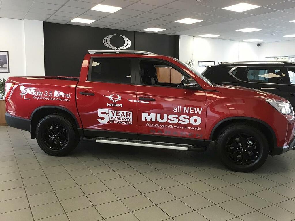SsangYong Musso 2.2D Saracen Pickup Double Cab 4Wd Red #2