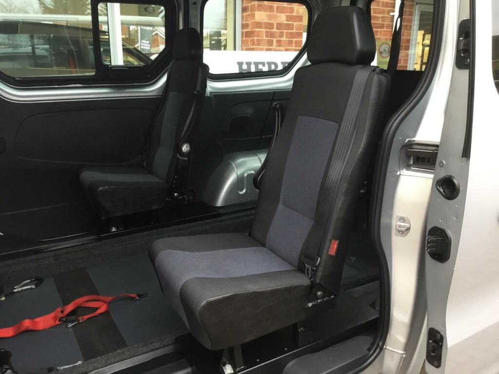 Vauxhall Vivaro 1.6 Cdti 2900 Crew Van Double Cab Manua Silver #5