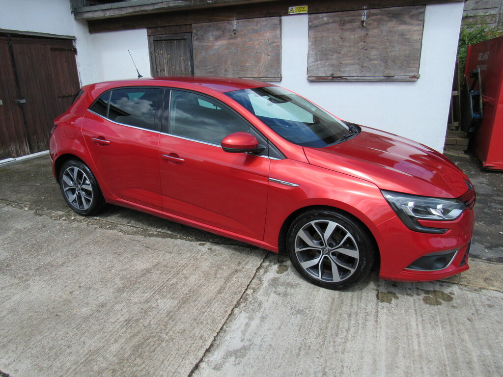 Renault Megane Dynamique S Nav Dci Red #3