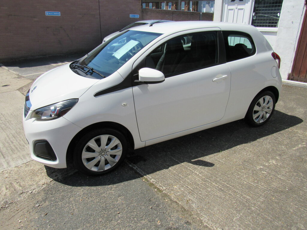 Peugeot 108 Active 1.0Lt With Only 41 500 Miles White #2