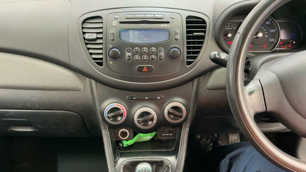 Hyundai I10 Hatchback Silver #11