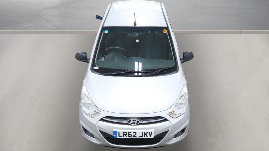 Hyundai I10 Classic Silver #3