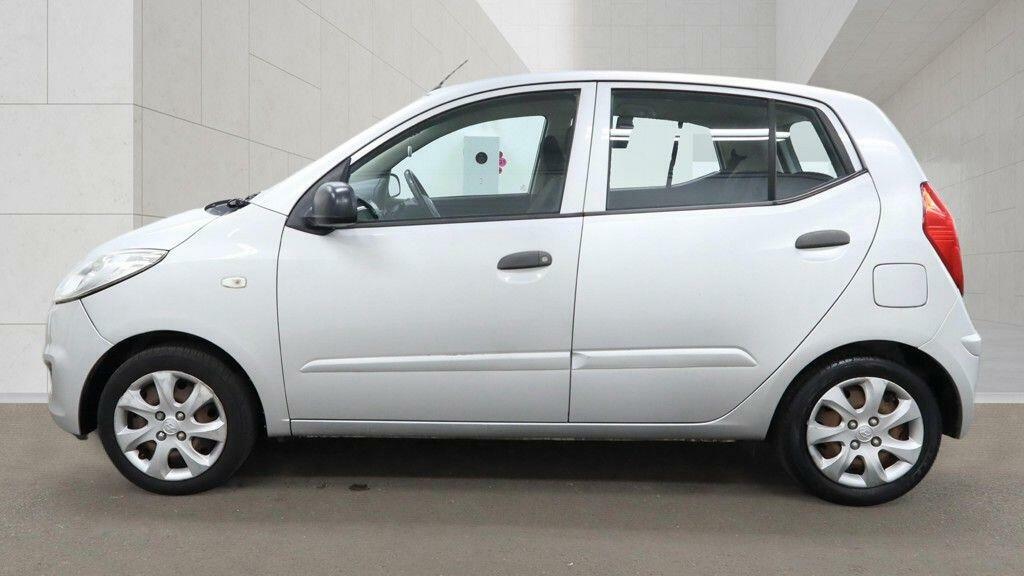 Hyundai I10 Classic Silver #4