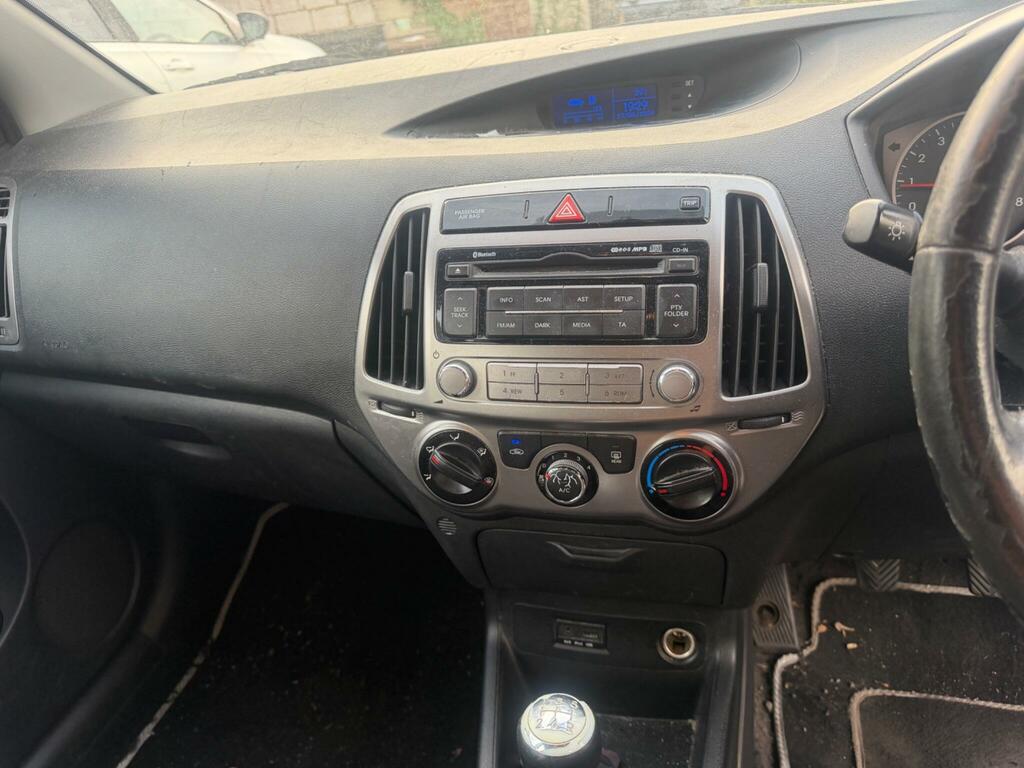 Hyundai I20 1.2 Style Euro 5 White #11