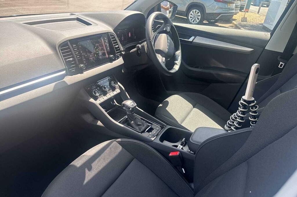 Skoda Karoq 1.5 Tsi Se Edition Dsg WG25HPA Black #2