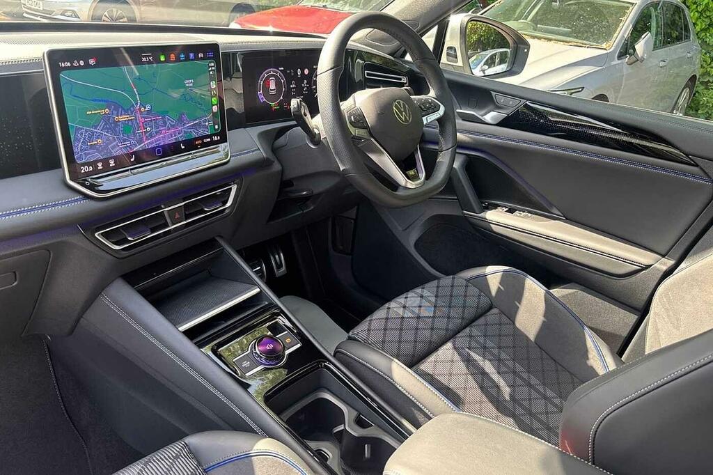 Volkswagen Tiguan 1.5 Etsi 150 R-line Dsg HG75DUH White #2