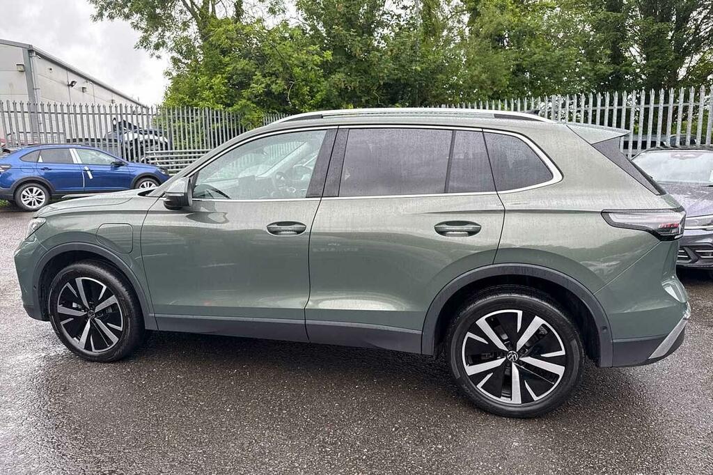 Volkswagen Tiguan 1.5 Tsi Ehybrid Elegance Dsg DF25UDZ Green #4
