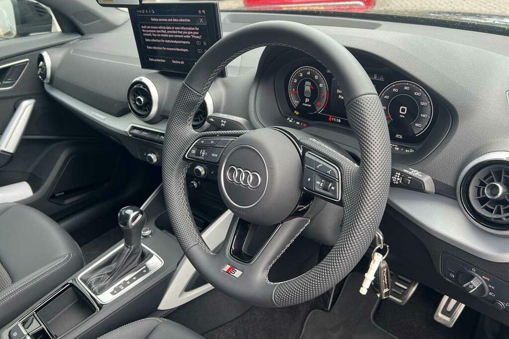 Audi Q2 S Line 35 Tfsi 150 Ps S Tronic VE75HXD Black #6