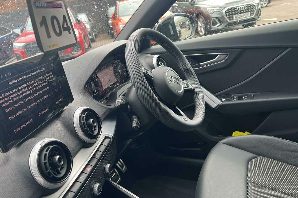 Audi Q2 S Line 35 Tfsi 150 Ps S Tronic VE75HXD Black #2