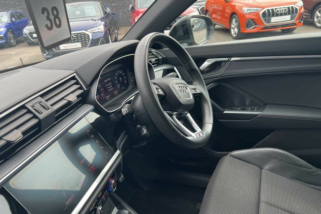 Audi Q3 S Line 40 Tfsi Quattro 190 Ps S Tronic GD19MWC Black #2