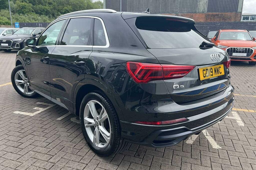 Audi Q3 S Line 40 Tfsi Quattro 190 Ps S Tronic GD19MWC Black #3