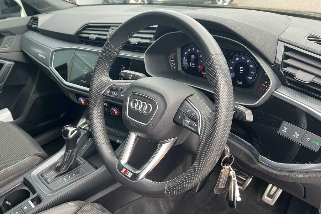 Audi Q3 S Line 40 Tfsi Quattro 190 Ps S Tronic GD19MWC Black #6