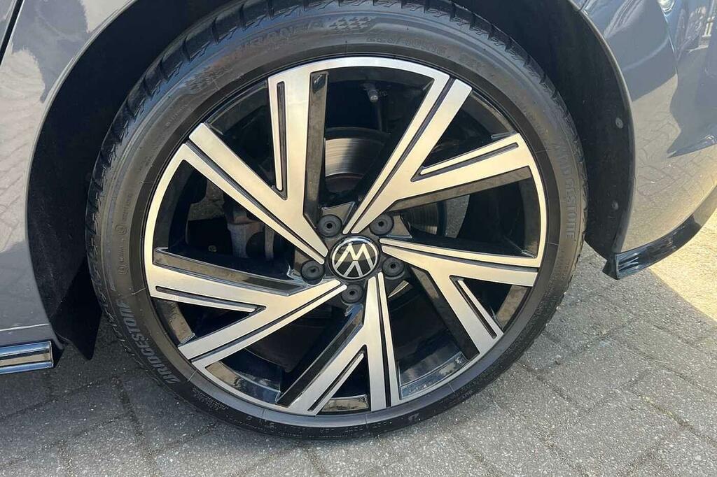 Volkswagen Golf 1.5 Tsi 150 R-line LT72WKO Grey #5