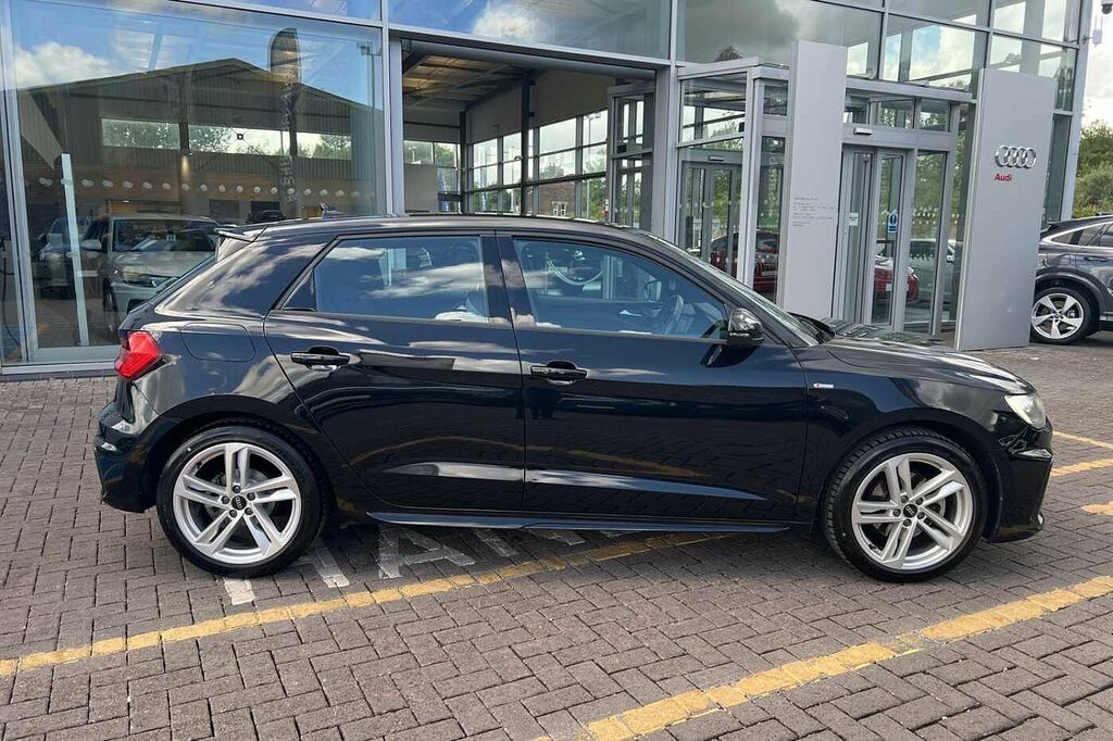 Audi A1 S Line 35 Tfsi 150 Ps S Tronic Black #4