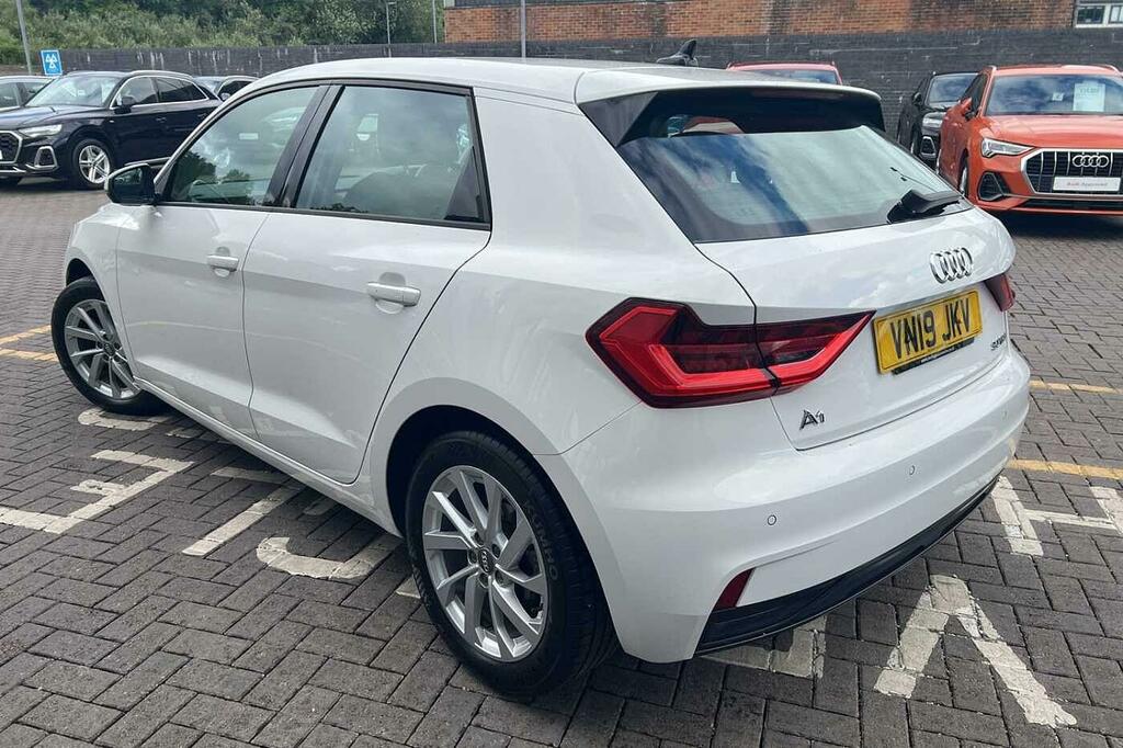 Audi A1 Sport 30 Tfsi 116 Ps 6-Speed VN19JKV White #3