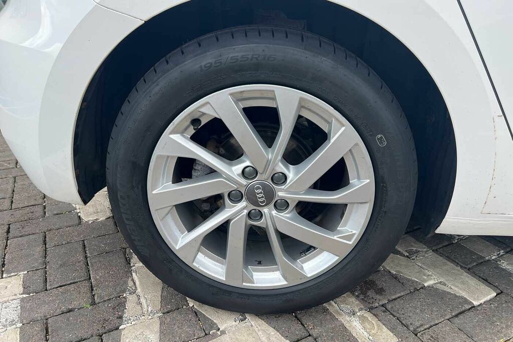 Audi A1 Sport 30 Tfsi 116 Ps 6-Speed VN19JKV White #5