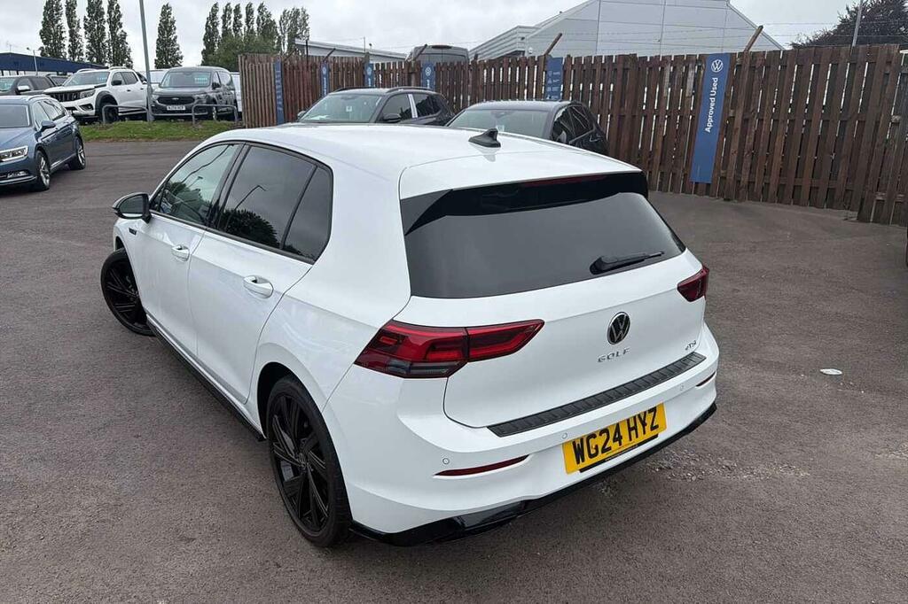 Volkswagen Golf 1.5 Etsi 150 Black Edition Dsg WG24HYZ White #3
