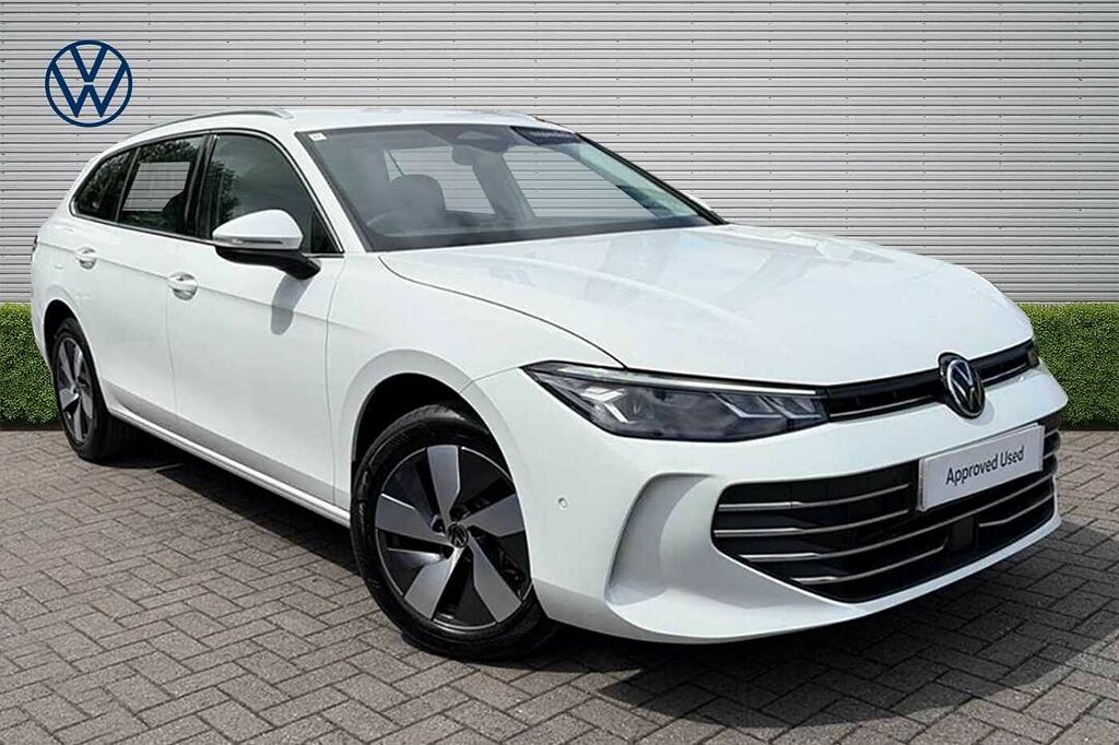 Volkswagen Passat 1.5 Etsi Life Dsg White