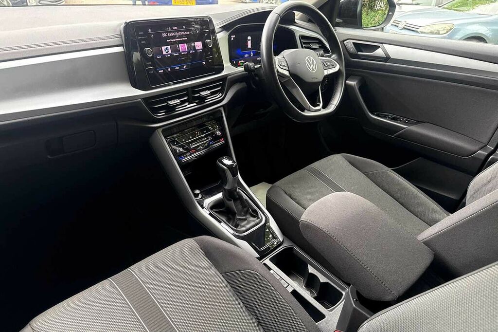 Volkswagen T-Roc 1.5 Tsi Life Dsg WG72CYY Black #2