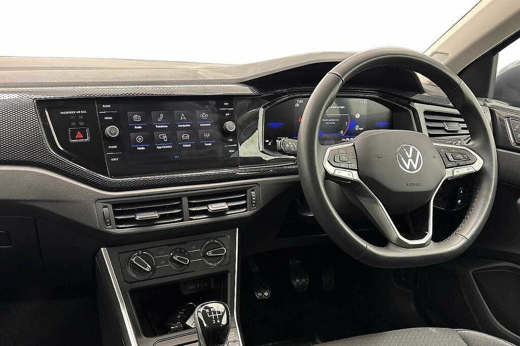 Volkswagen Taigo 1.0 Tsi Match Grey #2
