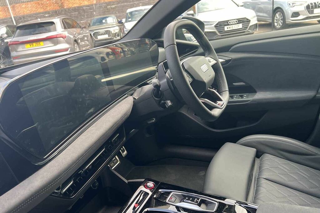 Audi S6 Avant Black Edition E-tron 370,00 Kw  #2
